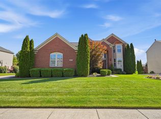 6871 Lakeway St, Ypsilanti, MI 48197