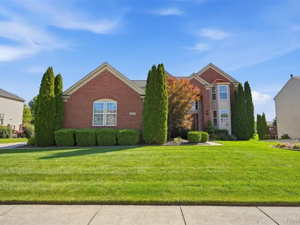 6871 Lakeway St, Ypsilanti, MI 48197