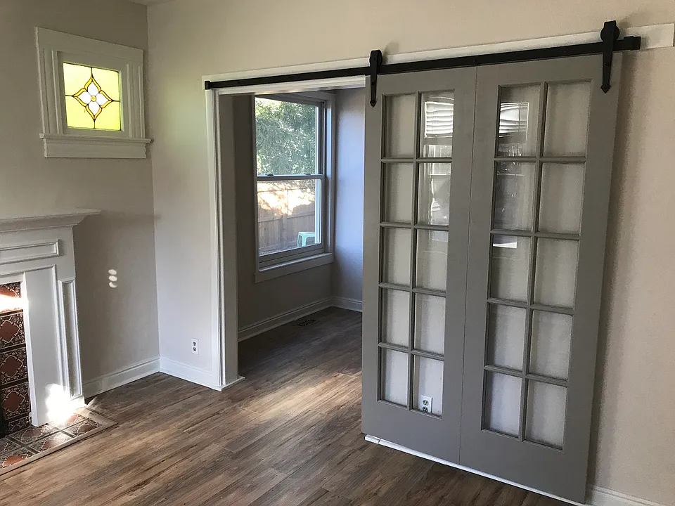 152 S Cherokee St