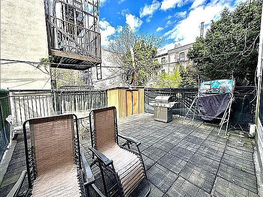 1st image of 477 Lafayette Ave #2