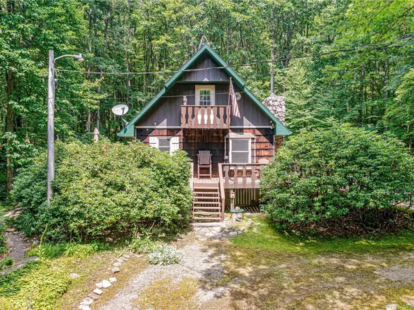 440 W Laurel Ln, Rockwood, PA 15557