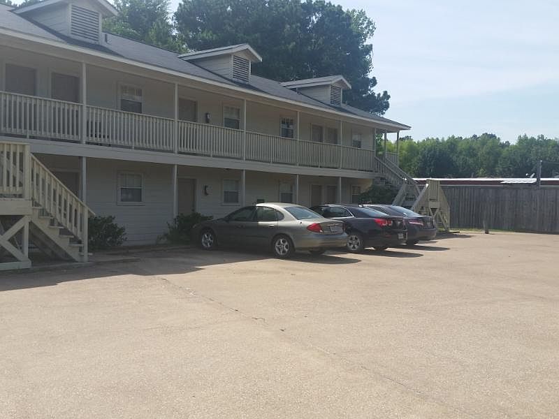 1st image of 1976 Quality Blvd APT 17