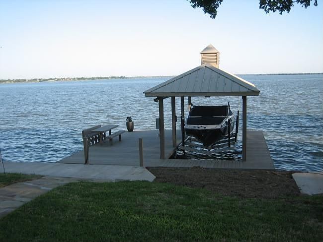 1st image of 3624 Lakeside Dr