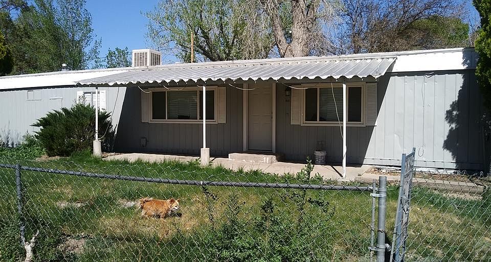 1st image of 190 Circle Ln