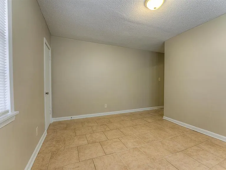 1736 Edward Ave — Photo 18