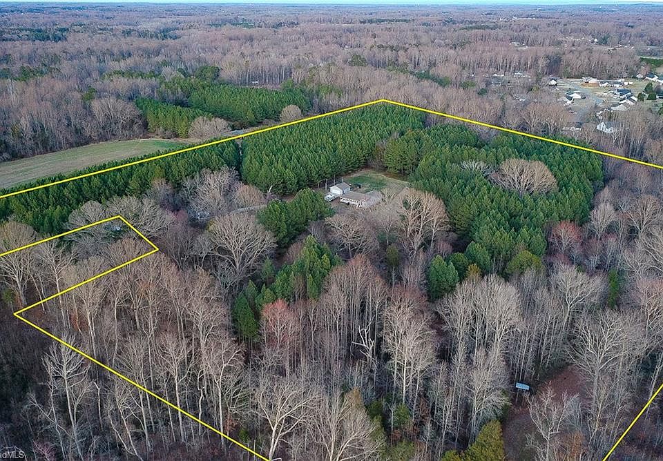 1st image of 610 Duck Dr