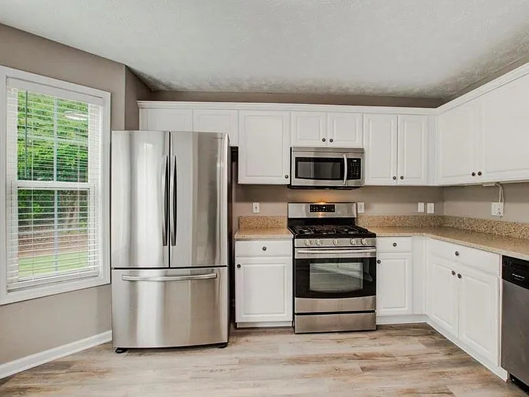 3321 Serenade Ct — Photo 8