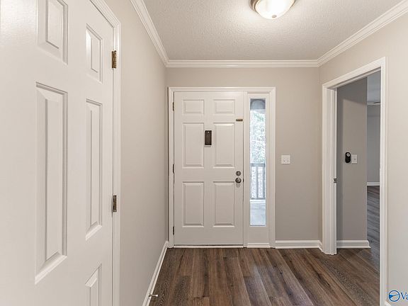 4th image of 2043 Woodlawn Dr SW Unit 2043