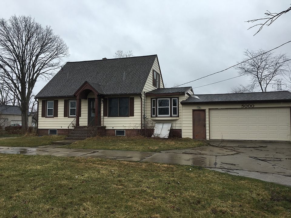 2nd image of 5000 Eastern Ave SE