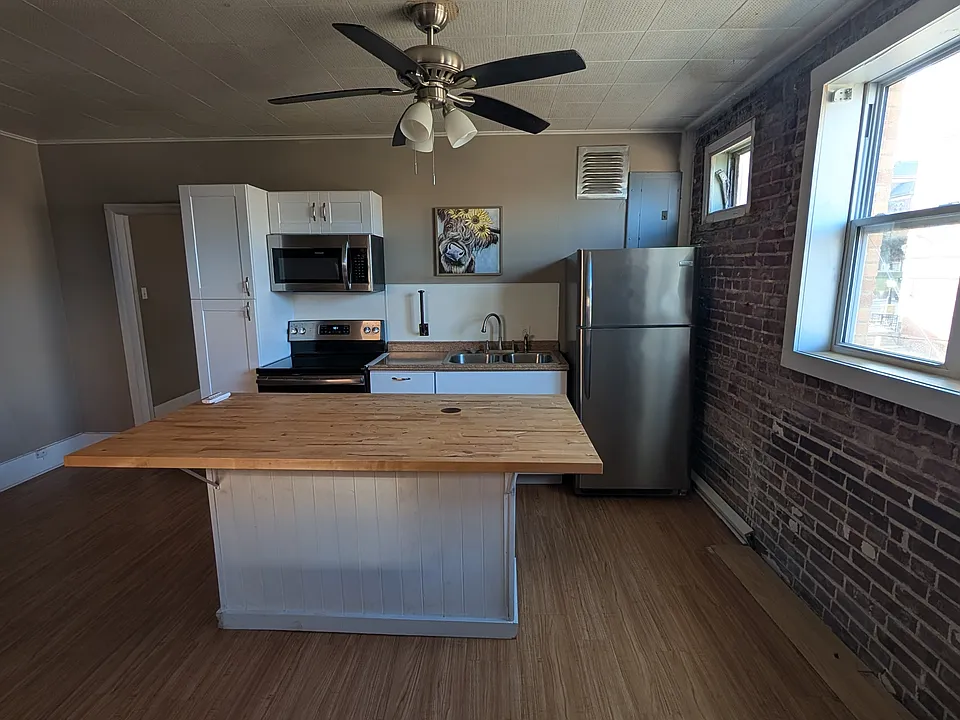 120 W Main Ave #1