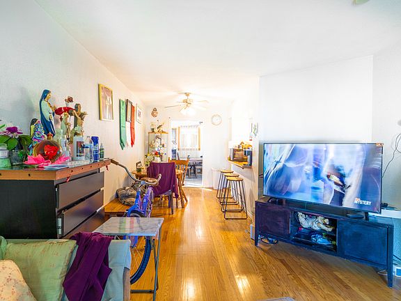 2nd image of 6418 S Lorel Ave #6418