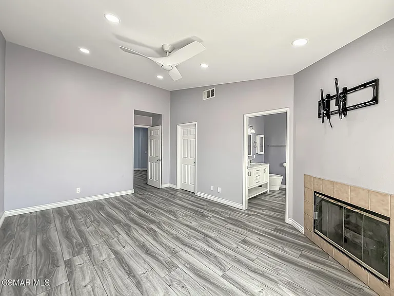 391 Westlake Vista Ln — Photo 25