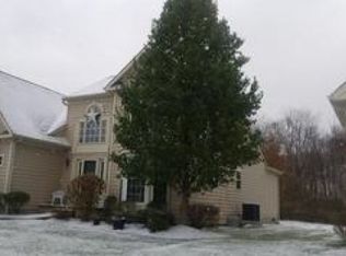 366 Deep Creek Cir, Northfield, OH 44067