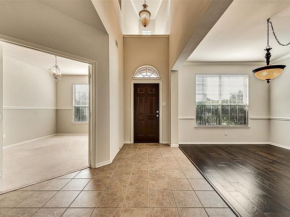 3rd image of 5533 Dunn Hill Dr