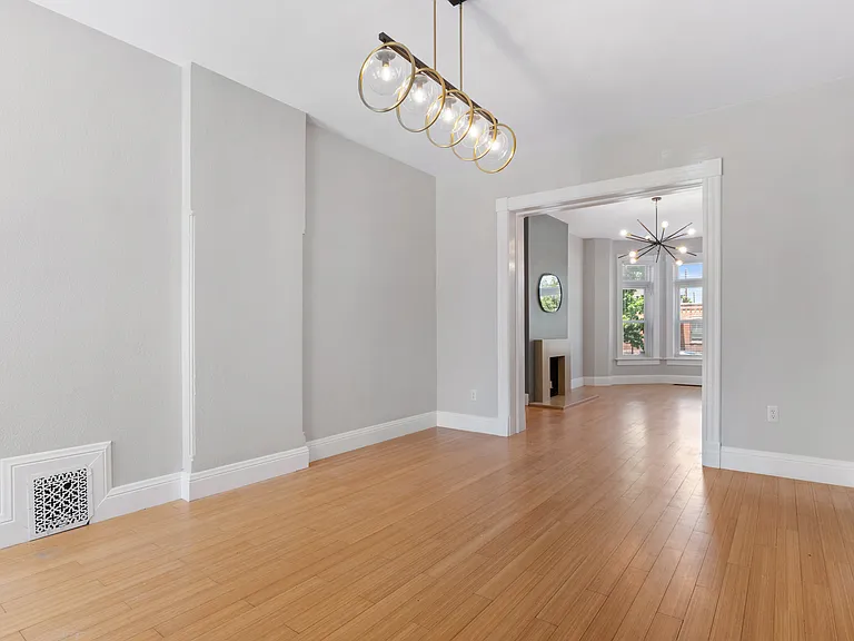 2952 Champa St — Photo 12