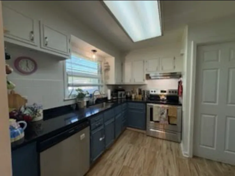 3925 Holmes St #3925 — Photo 6