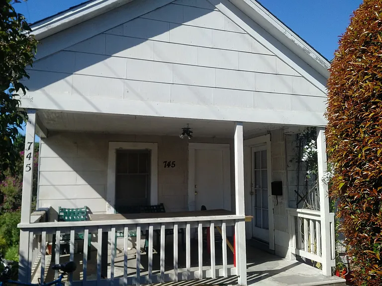 735 & 745 Grand Ave — Photo 10