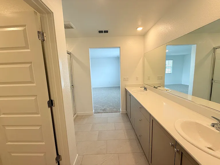 8372 Valpane Way — Photo 32