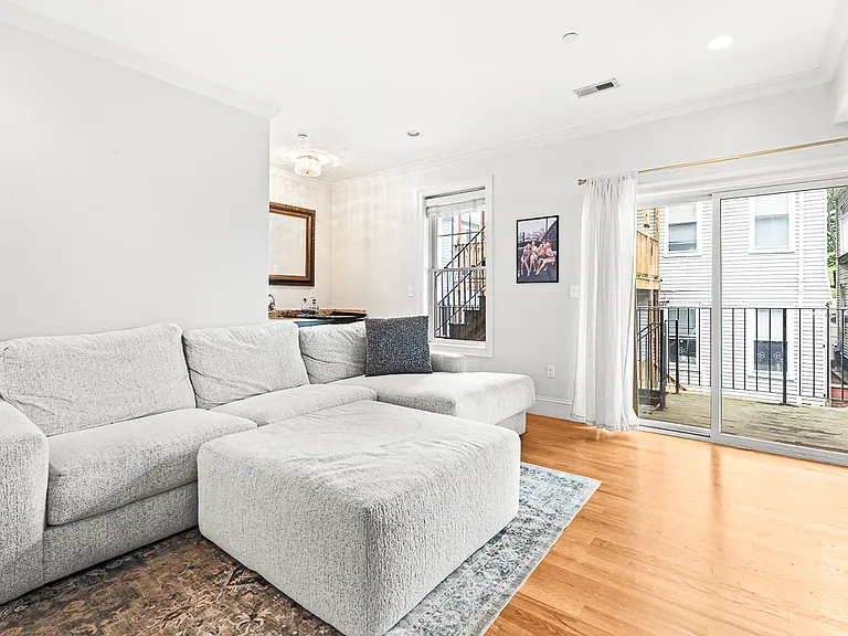 180 Gold St #3 — Photo 3