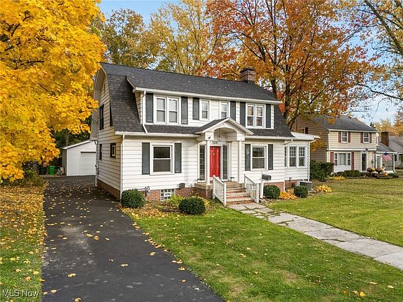 2nd image of 1338 Parkway Blvd