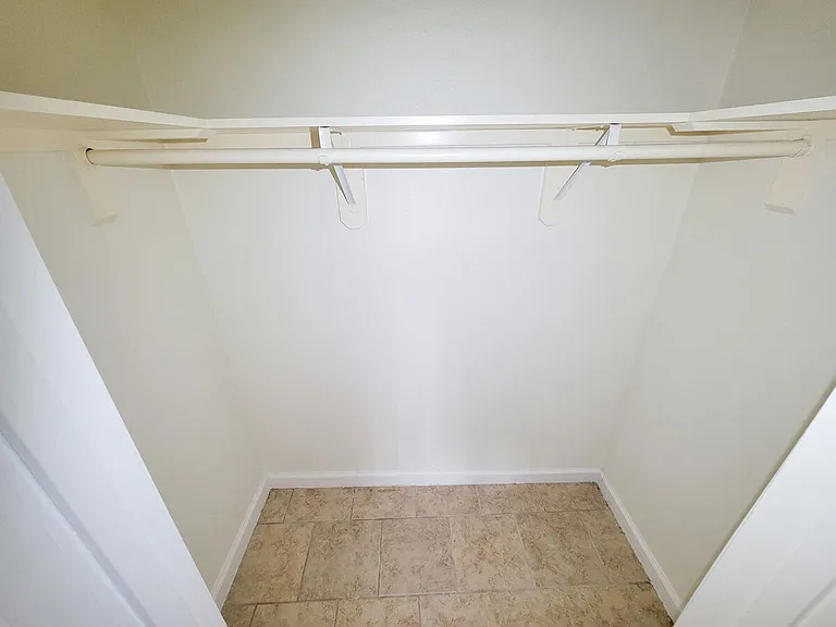 Kimberly House Apartments — Photo 30