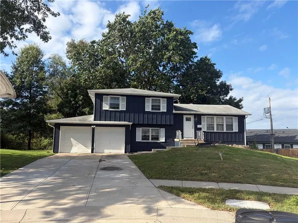 7514 Kessler Ln, Overland Park, KS 66204