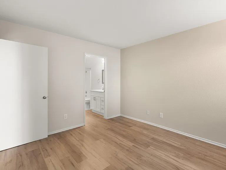 Parkview Palms Apartments- Riverside, CA — Photo 15