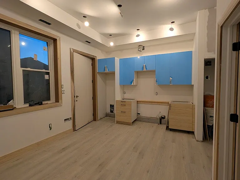 625 Harvie Ave #5 — Photo 5