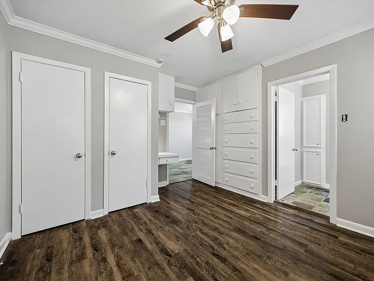 3618 Garrott St Apartments — Photo 7