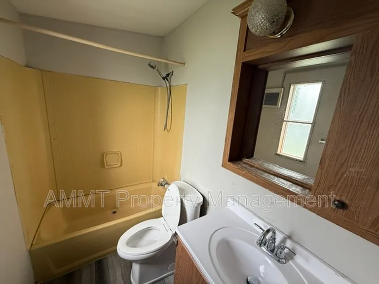 1735 Blackhawk Dr — Photo 6