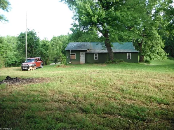 38 Tulip Ln, Cana, VA 24317