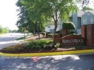 718 Ridge Cir, Chesapeake, VA 23320