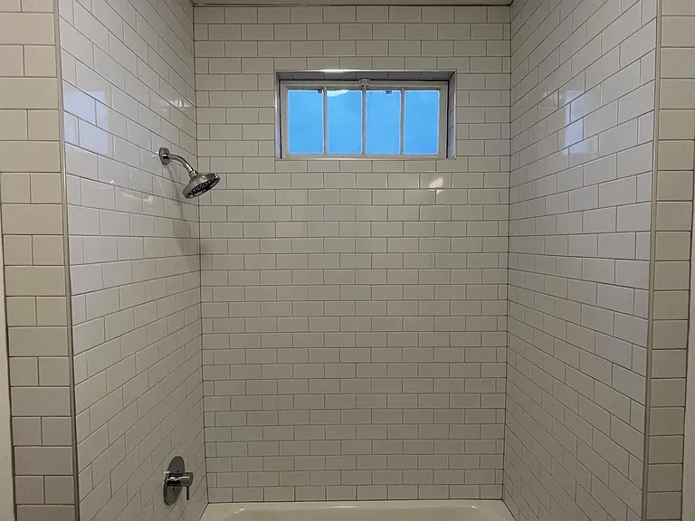 101 Hesper Ave #C — Photo 6