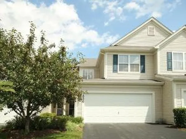 2930 Langston Cir, Saint Charles, IL 60175