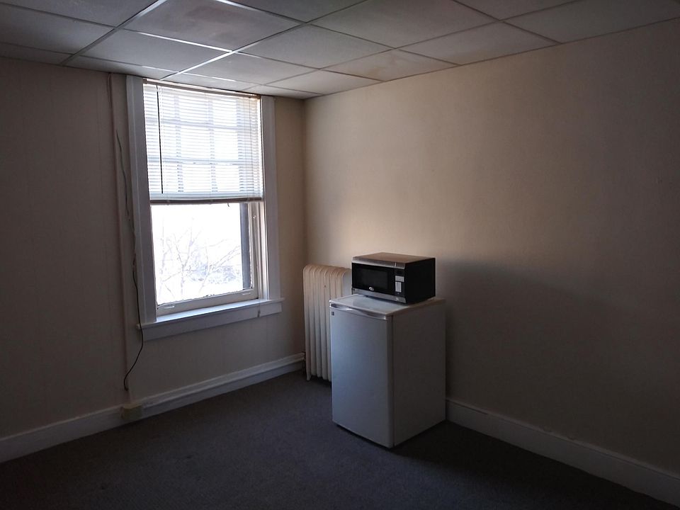 1st image of 120 6th Ave W #10625402