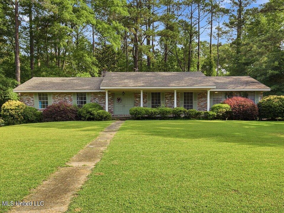 1st image of 611 Marsha Ave