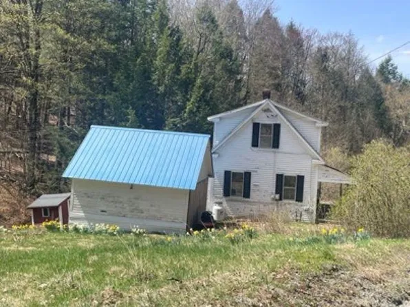 16 Jones Hill Road, Newfane, VT 05362