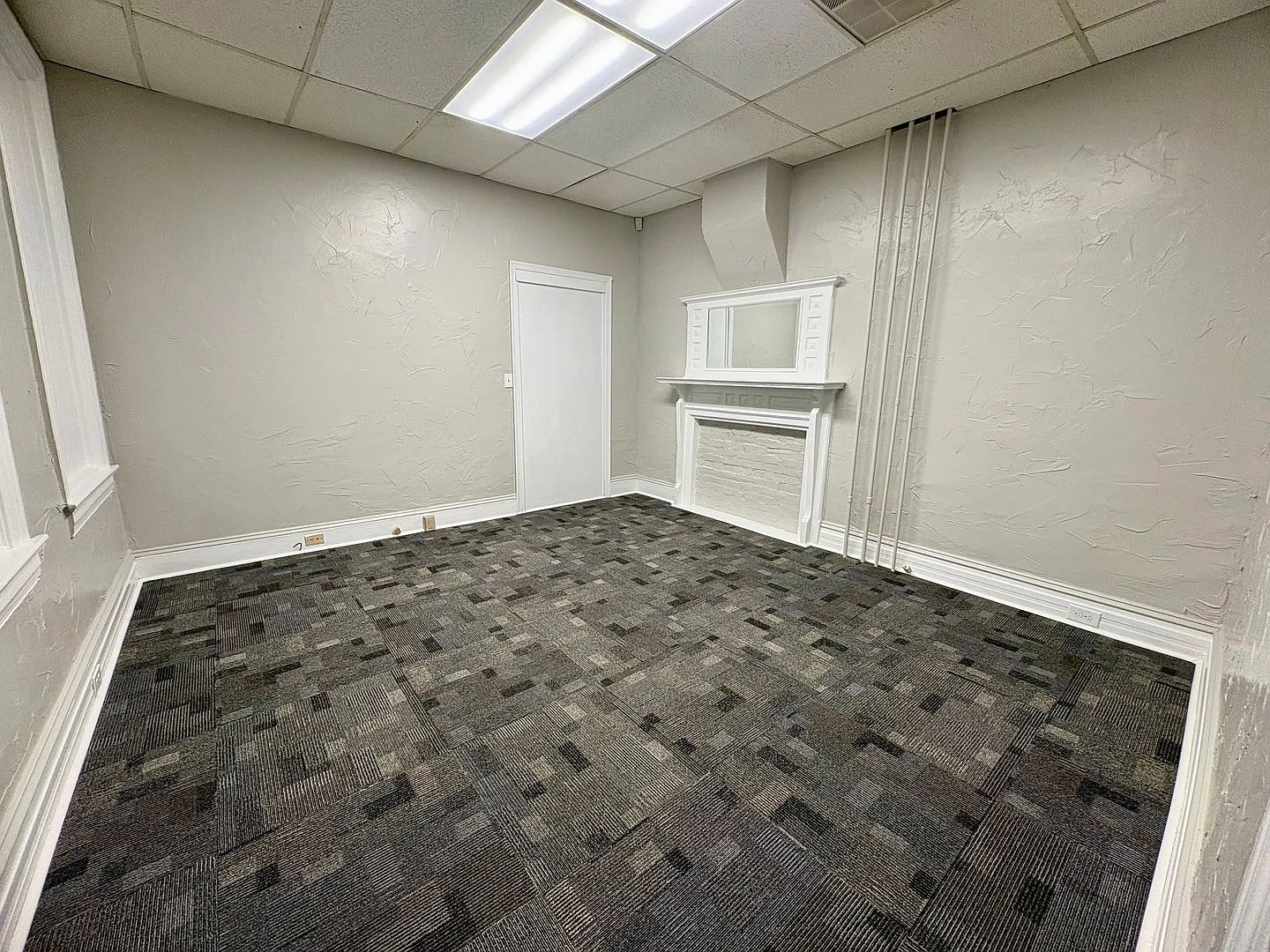 1366 W Market St — Photo 4