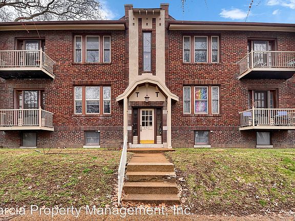 2nd image of 4921 Parker Ave #1W