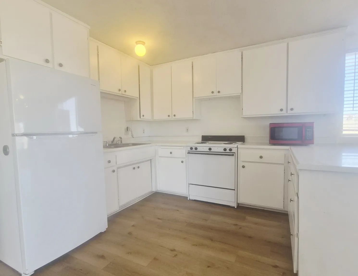 2 bed, 1000 sqft, $2,150 — Photo 4