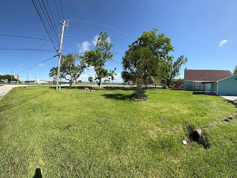 407 Bayshore Dr — Photo 24
