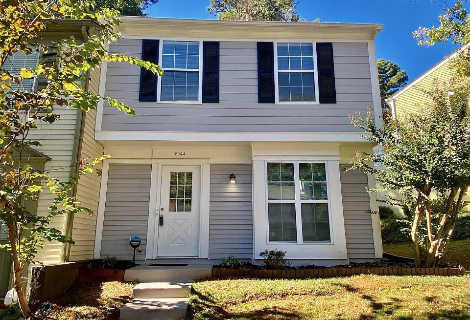 1st image of 2944 Aspen Woods Entr