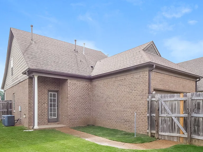 4694 W Dublin — Photo 17