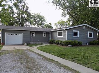 3805 Panorama Dr, Hutchinson, KS 67502