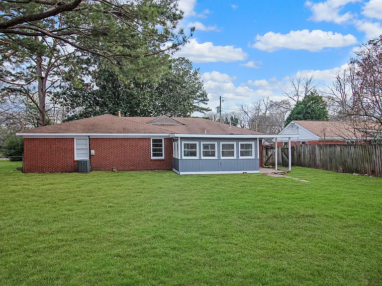 3739 Honeysuckle Ct — Photo 22