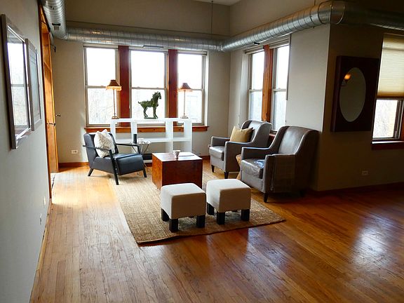 3rd image of 1645 W Pratt Blvd APT 3B