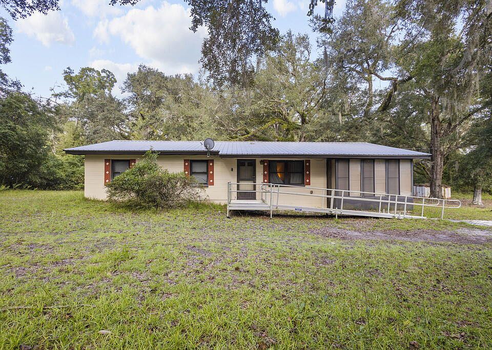 1st image of 445 NE 649th St