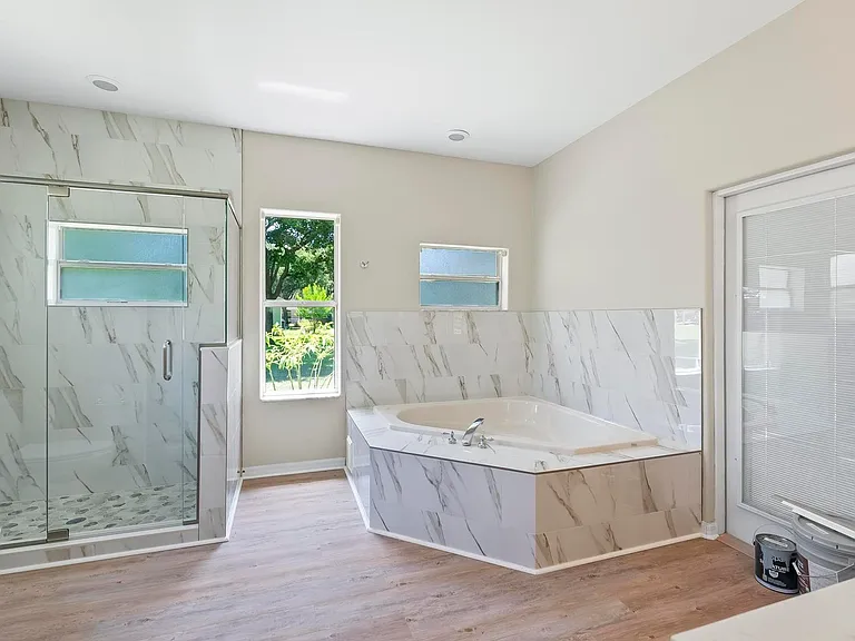 24 Lakecliff Dr — Photo 43