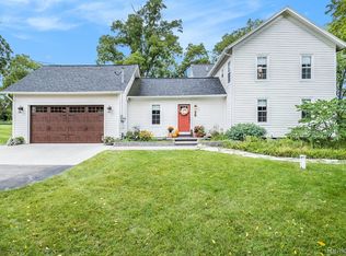 5009 Hegel Rd, Goodrich, MI 48438