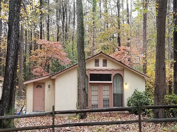 2nd image of 679 Lake Caroline Dr